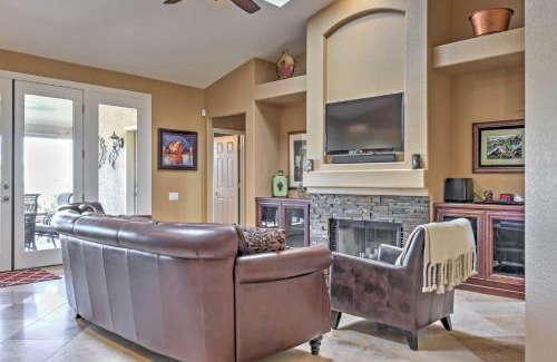 Arrowhead Ranch Casa | Family Retreat with Putting Green about 6 Mi to Peoria!