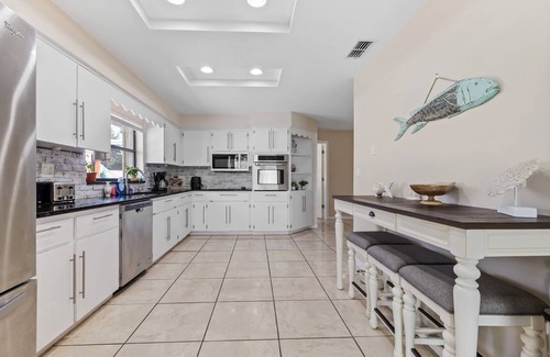 Jasmine Estates Casa | Family Retreat with Heated Pool, Playground, Ping Pong Table