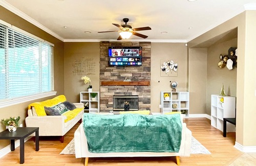 Fontana Casa | Family Reunion: 5BR/2.5BA, near Highway 15 & 210