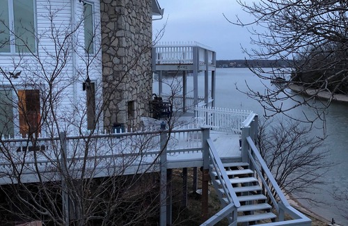 Rocky Mount Casa | Family reunion at Lake of the Ozarks Eagle Point 🦅 Rocky Mount Missouri