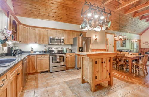 Millville Chalet De Esquí | "Charming 3-Bedroom Chalet in Harpers Ferry, WV: Perfect Escape"