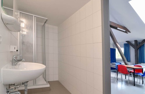 Guben Hostal | Shared room (own shower; toilet on the same floor) (up to 12 p.), 11 - Hostel in Guben