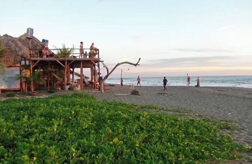 Las Penitas Apartamento | Habitación Familiar: espacio cómodo para 6 personas cerca de la playa
