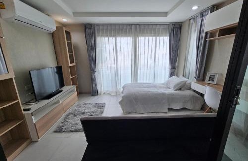 Bang Pa-in Apartamento | Family Room