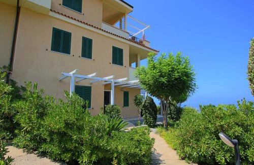 Parghelia Apartamento | Family Sea-View Retreat in Parghelia