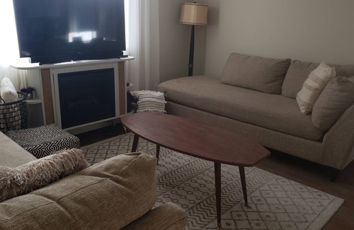 Sherwood Park Apartamento | Family sized apartment! Underground Parking.