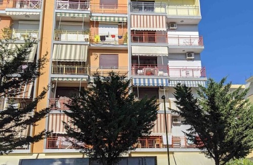 Golem Apartamento | Family sized Beachside Apt, with sunset views + BBQ