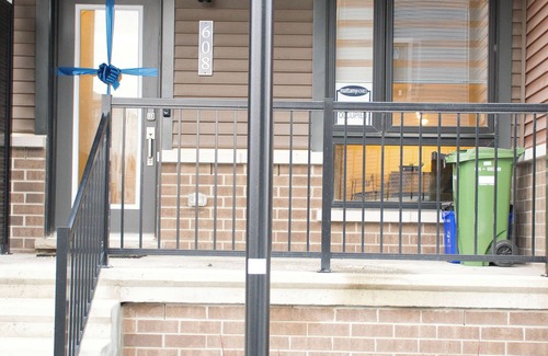 Ottawa Division Condominio | family sized condo newly built front porch , big size rooms