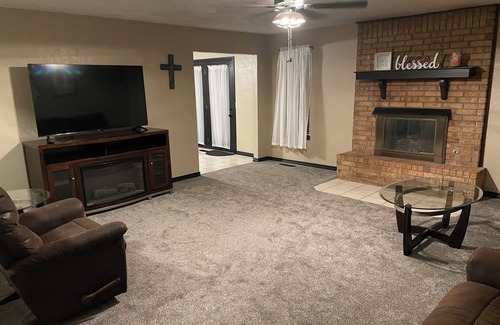 Weatherford Casa | Family-sized home in quiet neighborhood in Weatherford, OK
