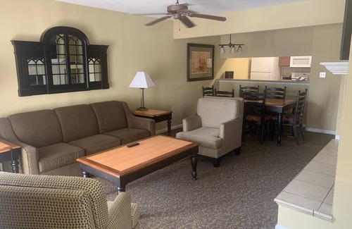 Berkeley Casa | Casa de pueblo de tamaño familiar para 12 personas. Excelentes comodidades. Atracciones cercanas.
