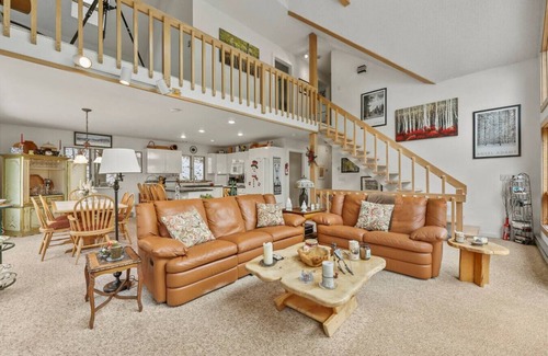Egremont Casa | Family Ski House at Catamount !