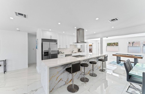 Middle River Terrace Casa | Family Splash Escape
