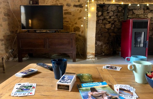 Aubas Casa | Family stone house, charm & comfort, 5 min from Lascaux