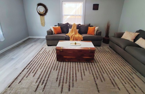 Southside Casa | Family Suit Near Downtown UofL,Airport&ExpoCenter