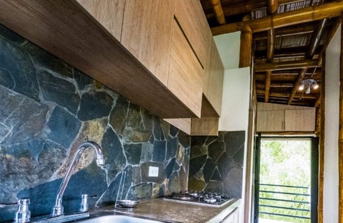 Filandia Cabaña | Family suite for 4 with private kitchen, bathroom and living area