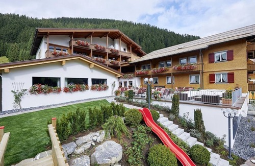 Damuels Casa | Family suite - Hotel Restaurant Alpenblume