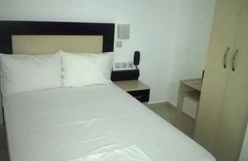 Kamena Vourla Condominio | SUITE FAMILIAR EN UN HOTEL 3Sterne