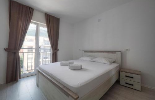 Maini Apartamento | Family Three bedroom Apartment Brando