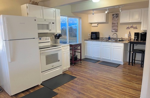 Monument Casa | Family Time Basement Suite-Beauty Parlor, Play Room, Hot Tub, Yard, Fire pit