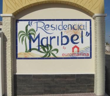 Quesada Casa | Family Townhouse 6 sleeps Maribel