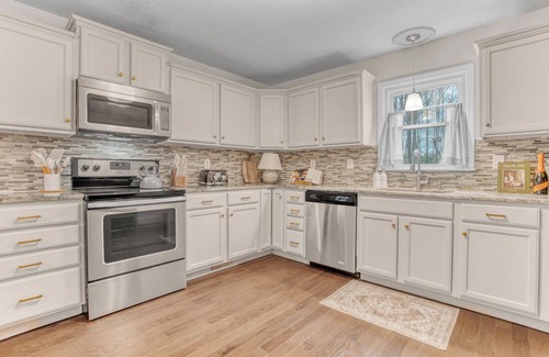 Greensboro Casa | Family Tranquil Retreat - Pool, HotTub, Golf, More