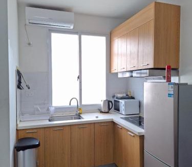 Port Moresby Apartamento | Family Transit Home, Kennedy Estate, 2-Bedroom Apartment with Balcony Upstairs
