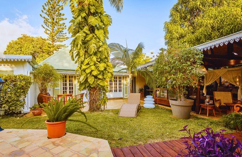 Etang Sale Les Bains Villa | Villa de pie piscina y spa, encanto criollo en un pueblo costero Etang Salé