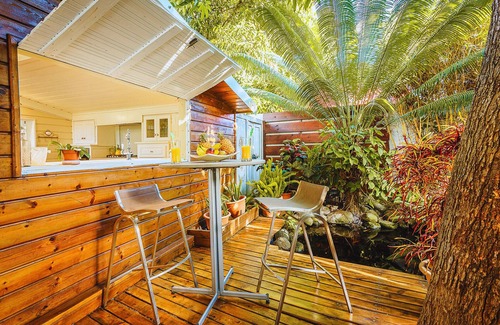 Etang Sale Les Bains Villa | Villa de pie piscina y spa, encanto criollo en un pueblo costero Etang Salé