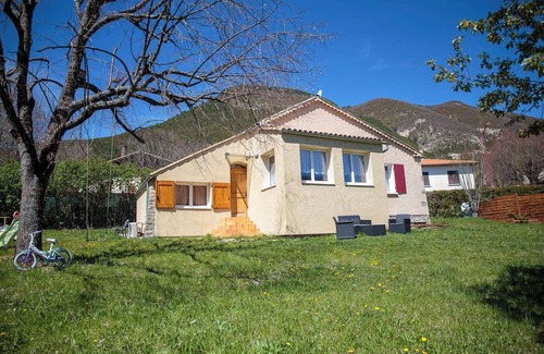 Saint-Andre-les-Alpes Casa | Family vacation home at the foot of the Verdon