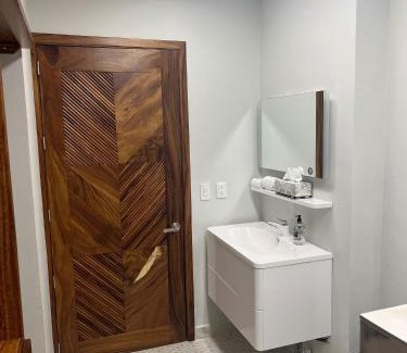 Boca de Tomatlán Apartamento | Family vacation home, 10 miles from downtown Pv romantic zone, ocean frontage
