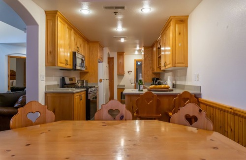 Midway Casa | Family Vacation~heated In/out Pool, Tubing & Ice Skating 719 3 Bedroom Townhouse by RedAwning