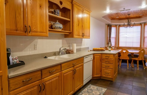 Midway Casa | Family Vacation~heated In/out Pool, Tubing & Ice Skating 719 3 Bedroom Townhouse by RedAwning