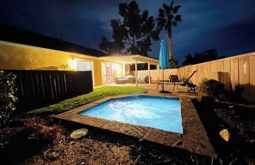 Rancho Penasquitos Casa | Family Vacation Home, HotSpa, BBQ, Firepit, Game, Parking! Close to Delmar