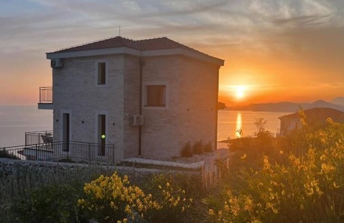 Krstac Apartamento | Family Vacation Villa Rezevici