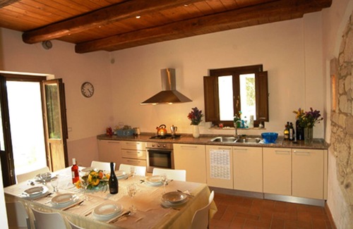 Palombaro Casa | Villa familiar en un impresionante campo rural con vistas a la montaña, hermosa piscina