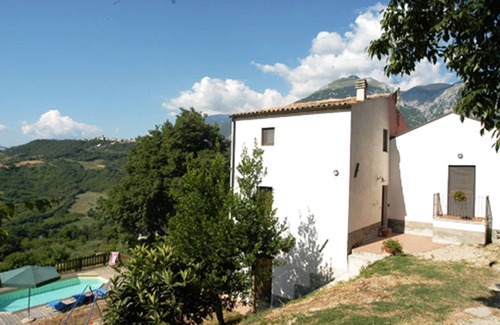 Palombaro Casa | Villa familiar en un impresionante campo rural con vistas a la montaña, hermosa piscina