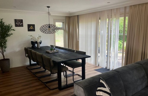 Lochem Casa | Family villa made up of 2 separate bungalows
