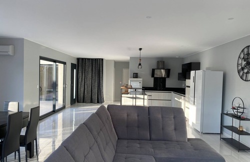 Le Grau-dʼAgde Villa | 2 Maisons Piscine+ Jacuzzi
