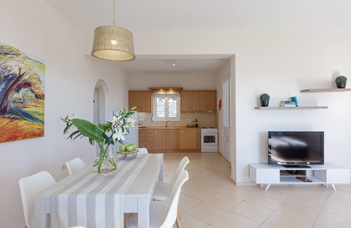 Agia Triada Villa | Family Villa with private Pool, childrens Playground and Ping Pong Table