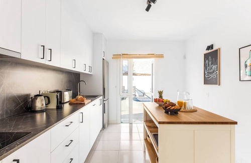 Santa Cruz de Tenerife Villa | Villa familiar con piscina climatizada y vistas al mar