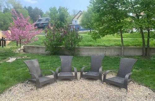 Ortonville Casa | Family Waterfront Villa