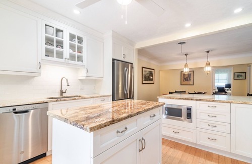 Southgate Casa | Family With Pool, Games, Dock, Fishing, Golf 4 Bedroom Home by RedAwning