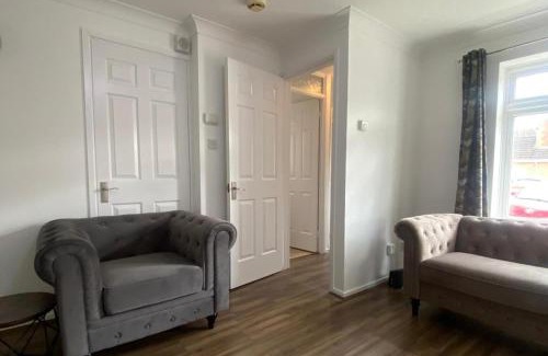 Wainscot Casa | FamilyFriendly- Sleep5- FreeParking- PrivateGarden