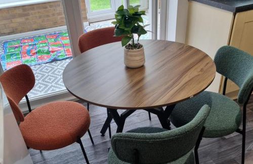 Wainscot Casa | FamilyFriendly- Sleep5- FreeParking- PrivateGarden
