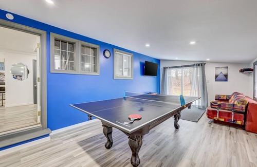 Bushkill Casa | FamilyHouse w Sauna HorsebackRiding PoolTable