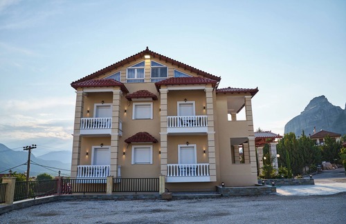 Kalambaka Apartamento | Famissi sofita 8