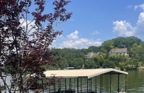 Camdenton Cabaña | Famliy and Pet Friendly and Fun 3 bedroom 1.5 Bath Lakefront w Dock