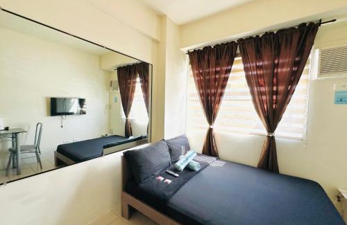 Highway Hills Apartamento | Fancy Condo with Unli Wifi and Netflix