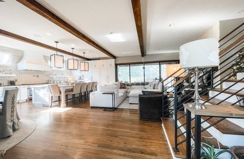 Green Hills Casa | Fancy Free Nashville - Stay Where Country Music History Was Made
