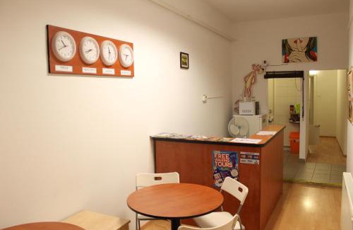Nepszinhaz negyed Casa | Fanni Budapest Guesthouse